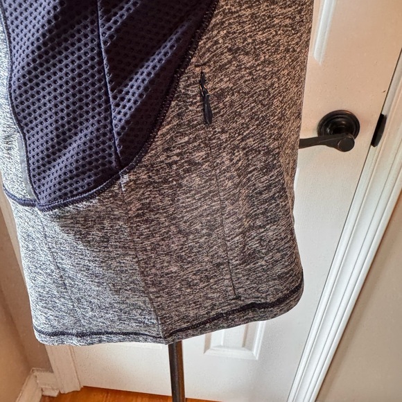 Athleta women’s Running Pullover with 1/2 zip front & mock neck- Gray and Navy - Picture 5 of 11